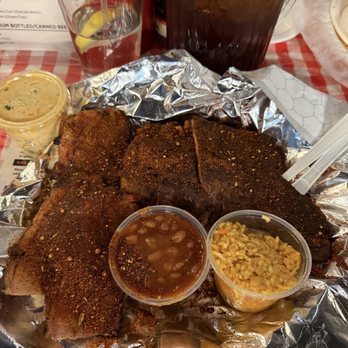 Charlie Vergos' Rendezvous - Pork Ribs & Brisket Combination - Barbeque Near Me - Memphis, Tennessee