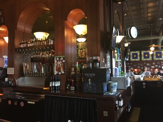 Three Dogs Tavern by null