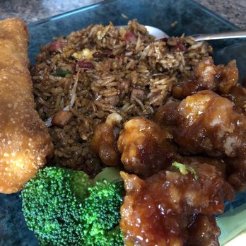 China Ling - Bbq pork fried rice, sesame chicken, & egg roll. - Chinese Near Me - Chicago, Illinois China Ling - Bbq pork fried rice, sesame chicken, & egg roll. - Chinese Near Me - Chicago, Illinois