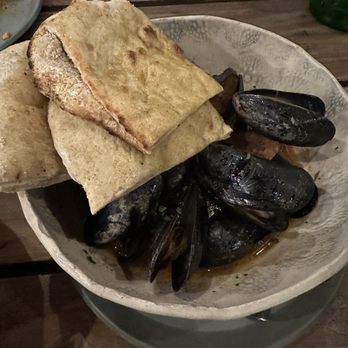 Pa'La - 24th Street - Mussels - Mediterranean Near Me - Phoenix, Arizona