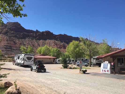 Spanish Trail RV Park Inc by null