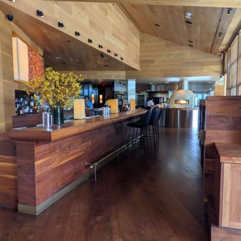 Laurel Grill - Bar Area - American Near Me - Culver City, California