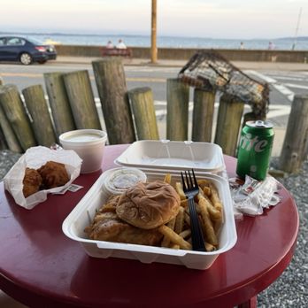 Flo's Drive In - Fried fish sandwich clam chowder and clam cakes - Seafood Near Me - Portsmouth, Rhode Island Flo's Drive In - Fried fish sandwich clam chowder and clam cakes - Seafood Near Me - Portsmouth, Rhode Island