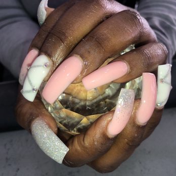 Dream Nails & Spa - Powder, ombré, glow in the dark - Nail Salons Near Me - Vacaville, California