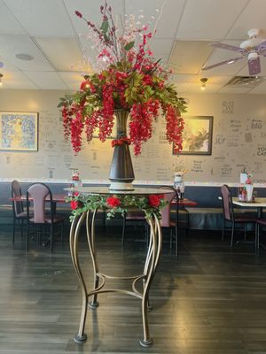 Ling's Asian Cuisine by null