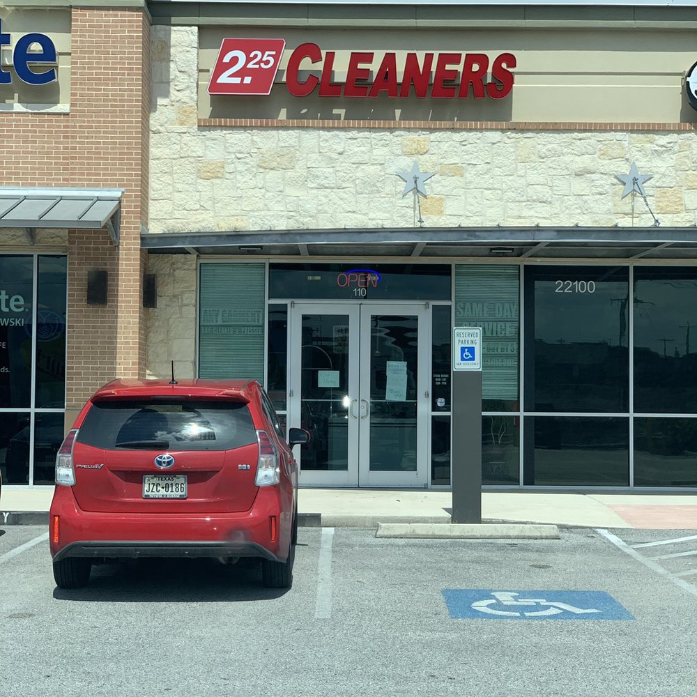 Maverick Cleaners - The store front, avoid this cleaner if you want a professional experience and care of your garment. - Laundry Services Near Me - San Antonio, Texas