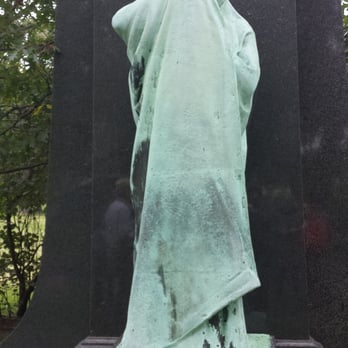 Graceland Cemetery - Funeral Services & Cemeteries Near Me - Chicago, Illinois Graceland Cemetery - Funeral Services & Cemeteries Near Me - Chicago, Illinois