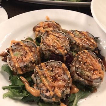 Kayuga - Forgot what this was..either the Alan's Maki or the BU maki - Japanese Near Me - Boston, Massachusetts Kayuga - Forgot what this was..either the Alan's Maki or the BU maki - Japanese Near Me - Boston, Massachusetts