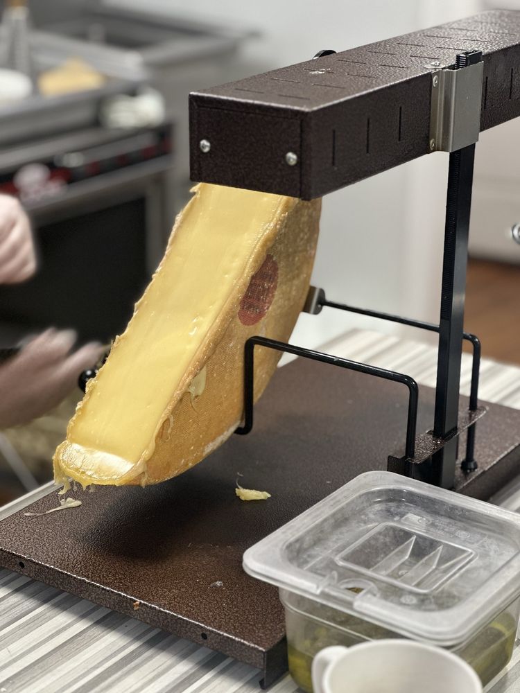 fromage du monde Logo