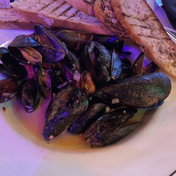Pearl Dive Oyster Palace - Addies Mussels - Seafood Near Me - Washington, DC, District of Columbia Pearl Dive Oyster Palace - Addies Mussels - Seafood Near Me - Washington, DC, District of Columbia