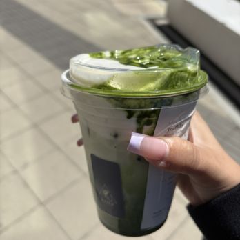 Haiku Teahouse - Matcha Einspanner (16oz) - Bubble Tea Near Me - San Jose, California