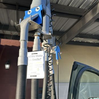 Mister Car Wash - Vacuum cleaner - Car Wash Near Me - Bakersfield, California Mister Car Wash - Vacuum cleaner - Car Wash Near Me - Bakersfield, California