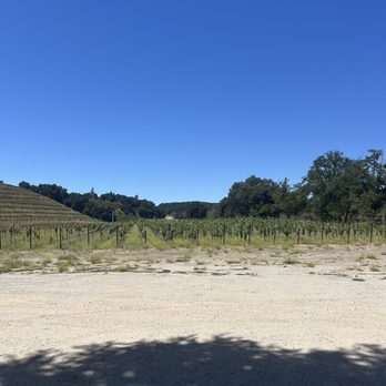 Four Lanterns Winery - Vineyard - Wineries Near Me - Paso Robles, California Four Lanterns Winery - Vineyard - Wineries Near Me - Paso Robles, California