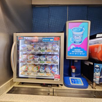 RaceTrac - Milkshake - Convenience Stores Near Me - Orlando, Florida RaceTrac - Milkshake - Convenience Stores Near Me - Orlando, Florida