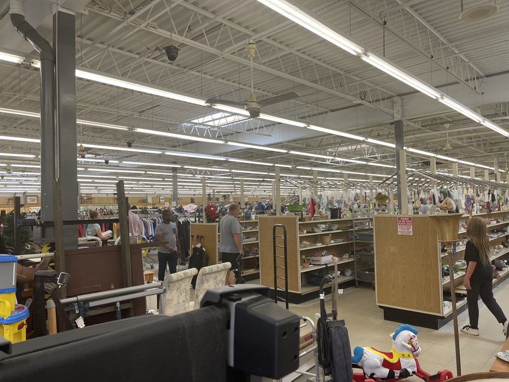 VALLEY THRIFT STORE Updated October 2024 29 Photos & 88 Reviews