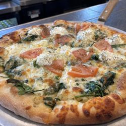 Lorenzo's Pub & Pizza - White pizza