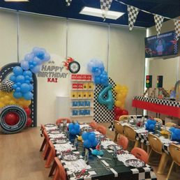 Cute hotwheels themed party setup Cute hotwheels themed party setup