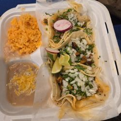 Hermanos Locos Tacos - Tacos meal