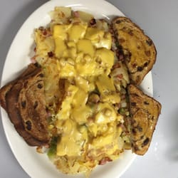 Idle Hour Lunch - The full size Laker breakfast scramble