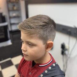 The Sharp Club - Kids cut