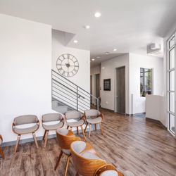 The Houston Spine & Rehabilitation Centers - Waiting Room