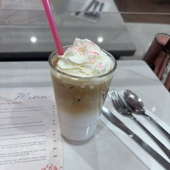 Pink Willow Cafe - Frosted Waltz Coffee - Breakfast & Brunch Near Me - Cottleville, Missouri