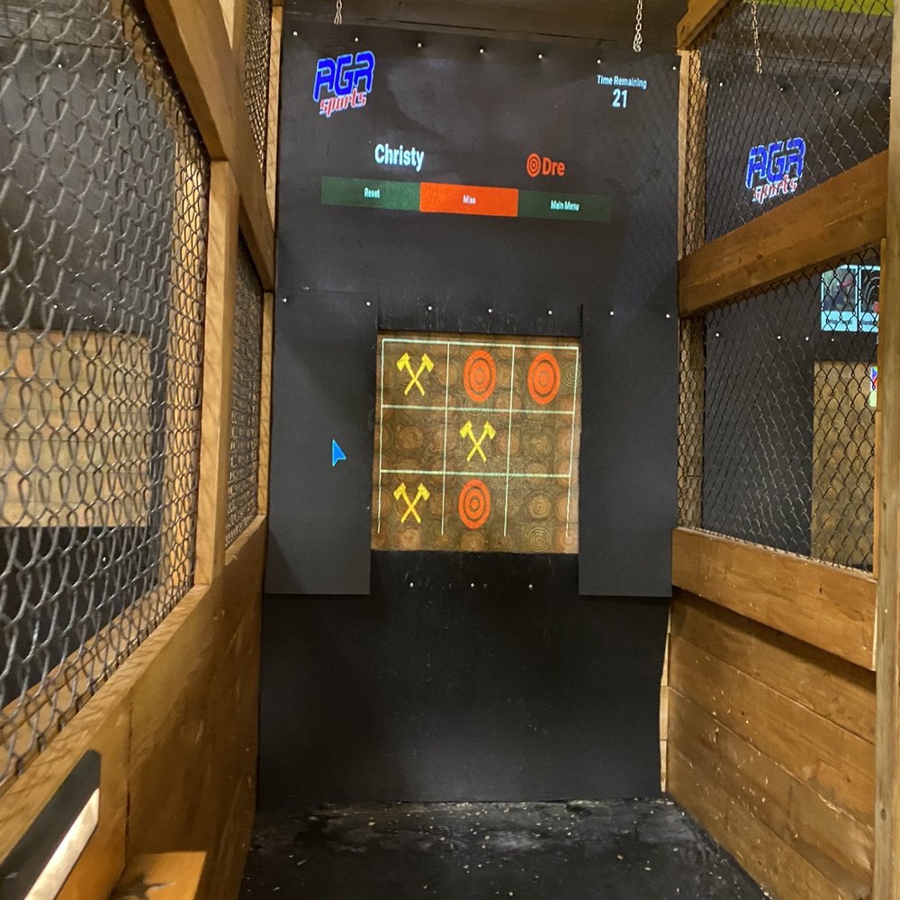 Ax throwing games Ax throwing games