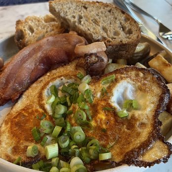 Bar 500 Eatery - An "American" breakfast. - Tapas/Small Plates Near Me - Victoria, British Columbia
