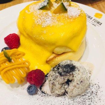 Fuwa Fuwa - Pumpkin brûlée soufflé pancakes - Desserts Near Me - Toronto, Ontario Fuwa Fuwa - Pumpkin brûlée soufflé pancakes - Desserts Near Me - Toronto, Ontario