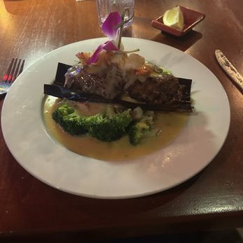 Red Fish Seafood Grill - Halibut and Shrimp in the Cedar Boat - Sushi Bars Near Me - Houston, Texas Red Fish Seafood Grill - Halibut and Shrimp in the Cedar Boat - Sushi Bars Near Me - Houston, Texas