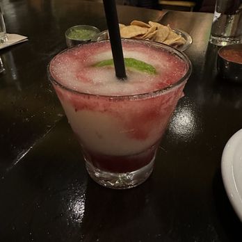 Hugo's Invitados - Swirl - Seafood Near Me - Irving, Texas