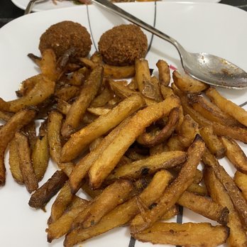 Zaad - Fries and falafel - Middle Eastern Near Me - Toronto, Ontario