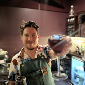 Daddy Tom’s Cocktail Lounge - Shane the BEST bartender who mixed up excellent cocktails - Cocktail Bars Near Me - Bristol, Pennsylvania Daddy Tom’s Cocktail Lounge - Shane the BEST bartender who mixed up excellent cocktails - Cocktail Bars Near Me - Bristol, Pennsylvania