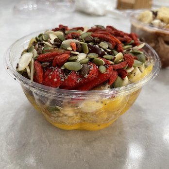 HI Cravings Mobile - Ola, medium size, mango and strawberry guava blends - Acai Bowls Near Me HI Cravings Mobile - Ola, medium size, mango and strawberry guava blends - Acai Bowls Near Me