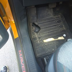 Paul Heuring Ford - That don't belong there!