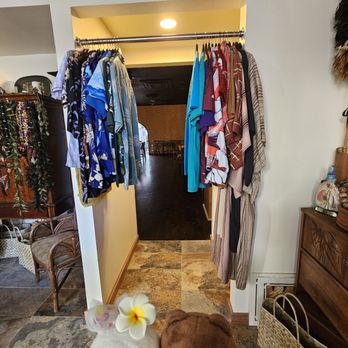 Pewa - Going through the closet of Aloha shirts... - Coffee & Tea Near Me - Honolulu, Hawaii