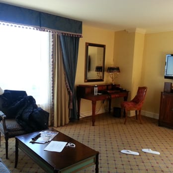 Boston Harbor Hotel - Corner room suite. - Hotels Near Me - Boston, Massachusetts Boston Harbor Hotel - Corner room suite. - Hotels Near Me - Boston, Massachusetts