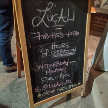 Lucali - Hours - Pizza Near Me - Brooklyn, New York