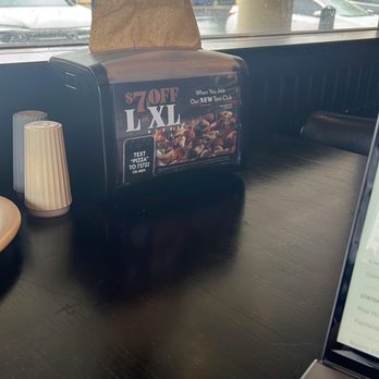Round Table Pizza - Open and bright, clean, free wifi. - Pizza Near Me - Citrus Heights, California