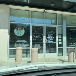 Kay Jewelers - Kay Jewelers- opens at 12noon. It's now 12 and No one is here.