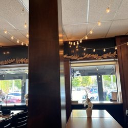 Legendary Grind - Plenty of place to sit inside and outside