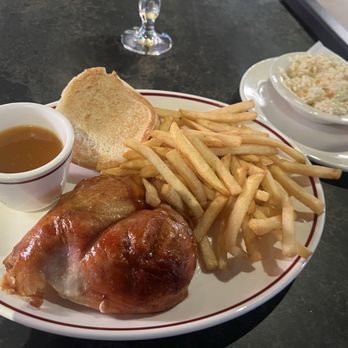 St-Hubert - Chicken Shop Near Me - Laval, Quebec