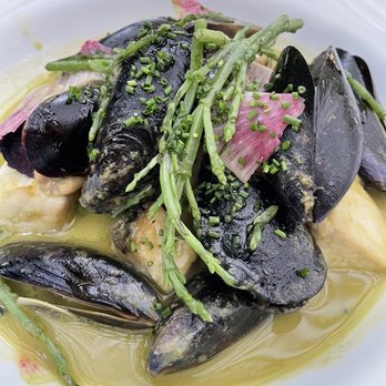 Merotoro - Bass and mussels - Northern Mexican Near Me - Ciudad de México, DIF Merotoro - Bass and mussels - Northern Mexican Near Me - Ciudad de México, DIF