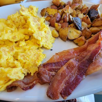 Whidbey's A Daytime Eatery - Double Double upgraded - Breakfast & Brunch Near Me - Enterprise, Nevada
