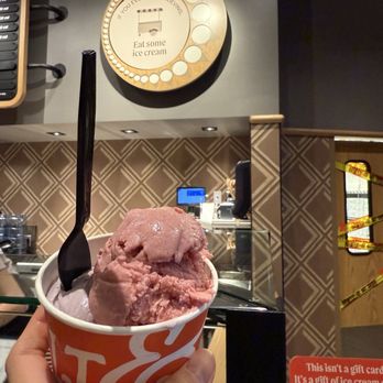 Salt & Straw - Ice Cream & Frozen Yogurt Near Me - Gilbert, Arizona Salt & Straw - Ice Cream & Frozen Yogurt Near Me - Gilbert, Arizona
