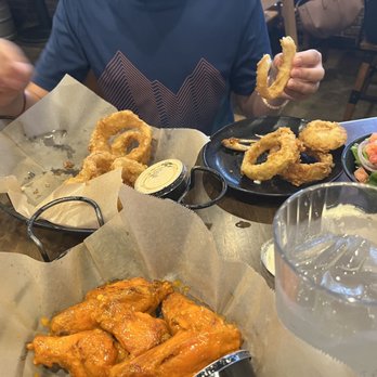 Full On Craft Eats & Drinks - Wings and onion rings - Bars Near Me - Rockville, Maryland Full On Craft Eats & Drinks - Wings and onion rings - Bars Near Me - Rockville, Maryland