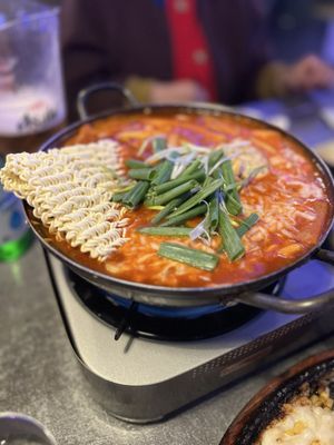 ZZan Sushi & Soju by null