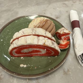 Bandoleros Cafe - Complimentary pan dulce for the table - Mexican Near Me - Cypress, California Bandoleros Cafe - Complimentary pan dulce for the table - Mexican Near Me - Cypress, California
