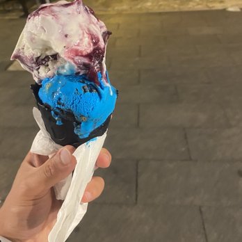Sweet Spot Ice Cream Cafe - Blueberry Cheesecake & Cookie Cookie - Desserts Near Me - Richmond, Virginia