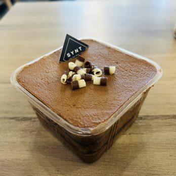 Elite Experience: SYNT Coffee - In a west end town in a dead end world  Sea Salt Caramel Toffee Nut Einspänner Caffè Latte, Ganesh Chocolate Cake, & Red Velvet Cream Cheese - Yelp Events Near Me - Los Angeles, California